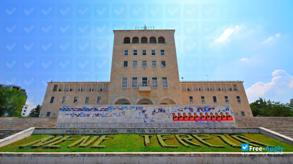 Photo de l’University of Tirana #2