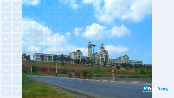 Foto de la University of Algiers Benyoucef Benkhedda #2