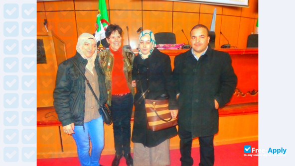 Foto de la Ibn Khaldoun University of Tiaret #3