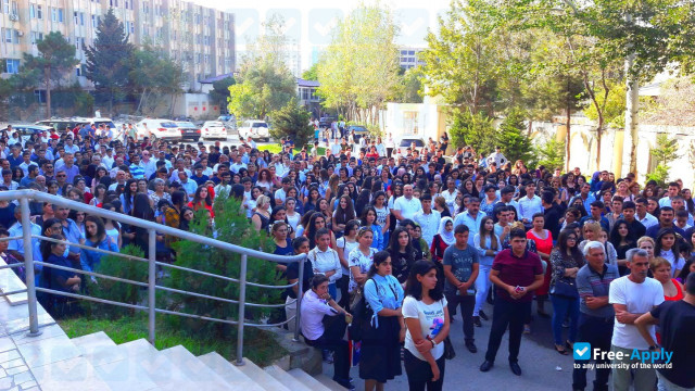 Foto de la Baku Eurasian University #7