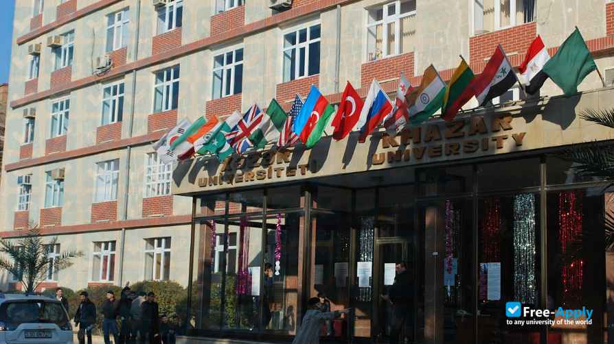 Foto de la Khazar University #3