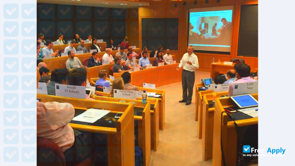 IAE Business School
