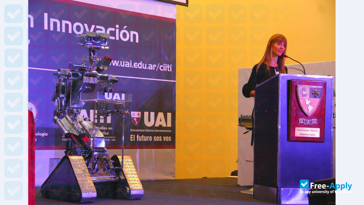 Photo de l’Open University Interamericana #4