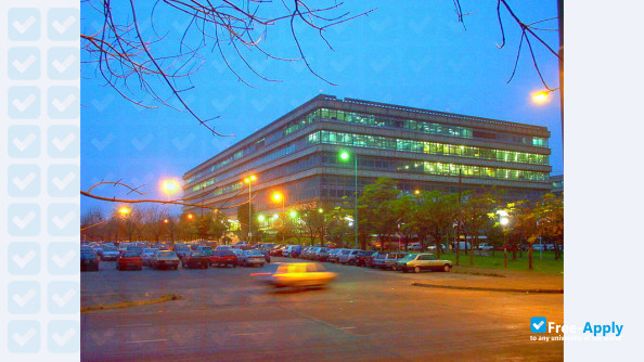 Foto de la University of Buenos Aires #2
