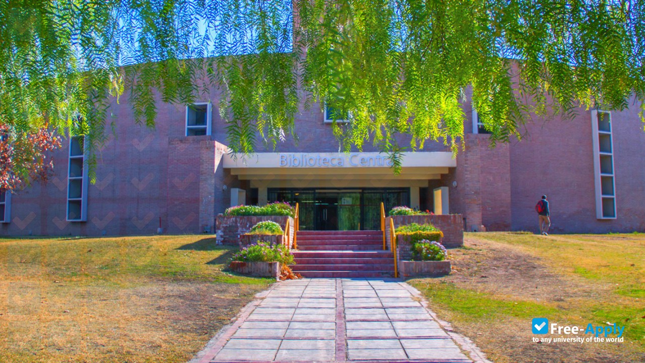 Foto de la National University of Cuyo Mendoza #5