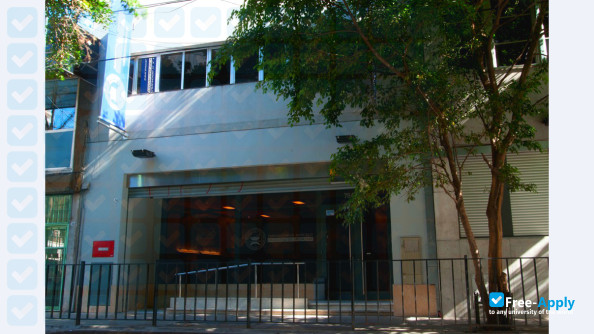 Foto de la University Institute of Health Sciences Barceló #5