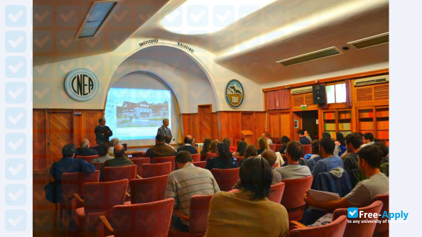 Foto de la Balseiro Institute #3