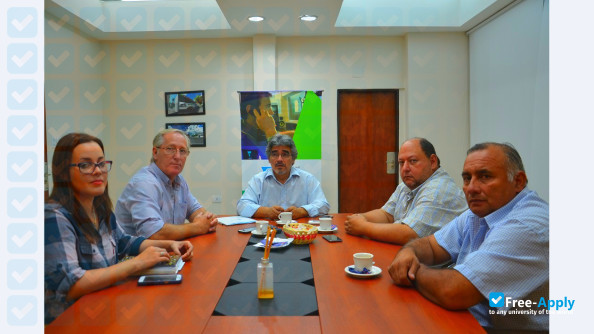 Foto de la National University of Southern Chaco #8