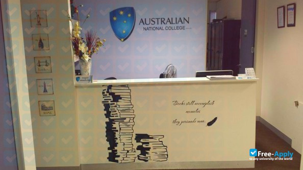 Foto de la Australian National College #10