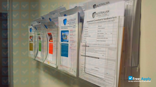 Foto de la Australian National College #6