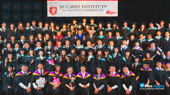 Foto de la Holmes Institute #8