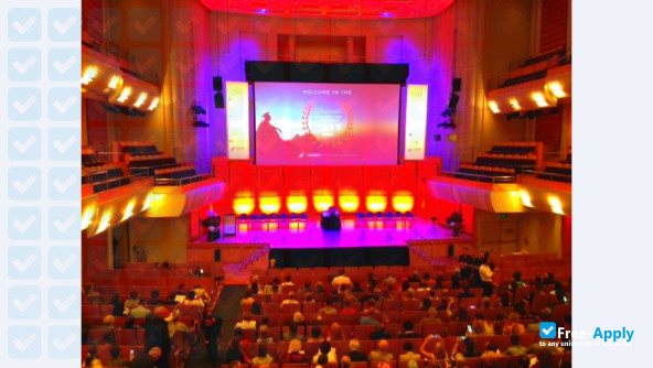Photo de l’Jansen Newman Institute #7