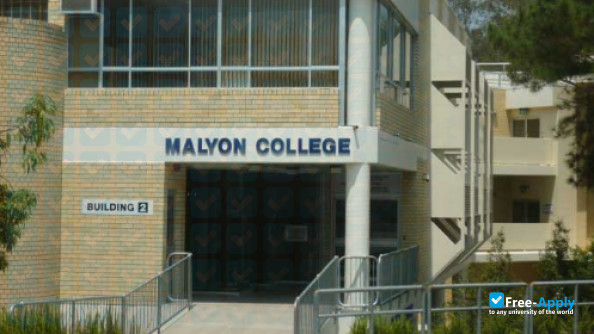 Malyon College фотография №5