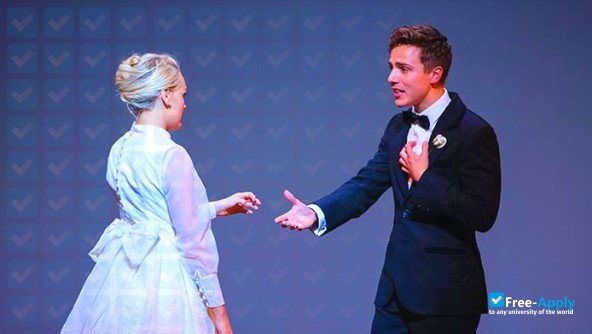 Foto de la National Institute of Dramatic Art #15