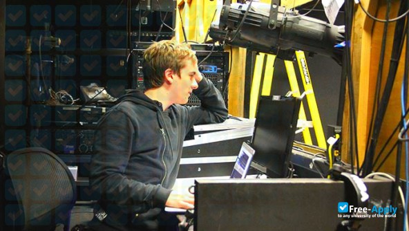 Foto de la National Institute of Dramatic Art #2