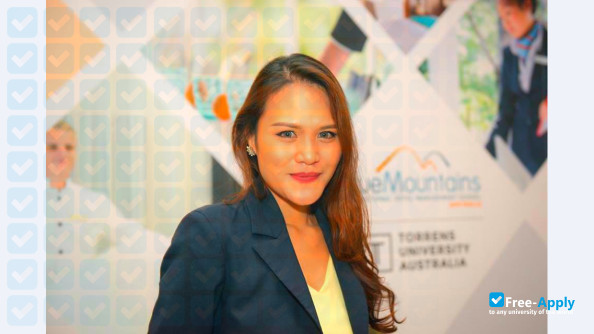 Foto de la Blue Mountains International Hotel Management School #7