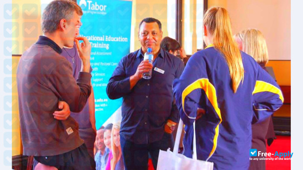 Foto de la Tabor College Australia