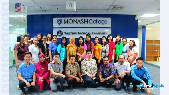 Photo de l’Monash College #2