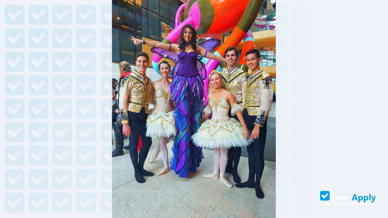 Foto de la The Australian Ballet School #2