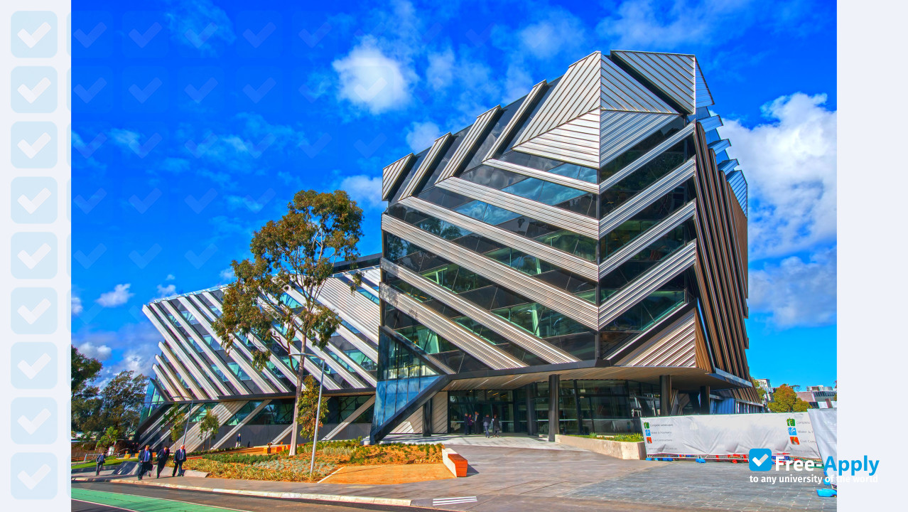 Monash University photo #4