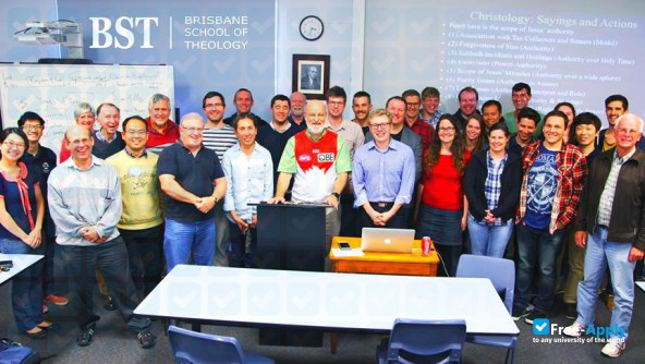 Foto de la Brisbane School of Theology #9