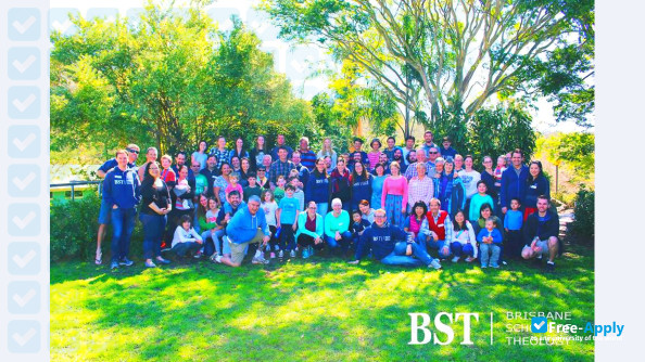 Foto de la Brisbane School of Theology #13