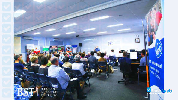 Foto de la Brisbane School of Theology #10