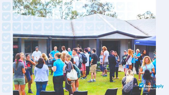Foto de la Christian Heritage College #5