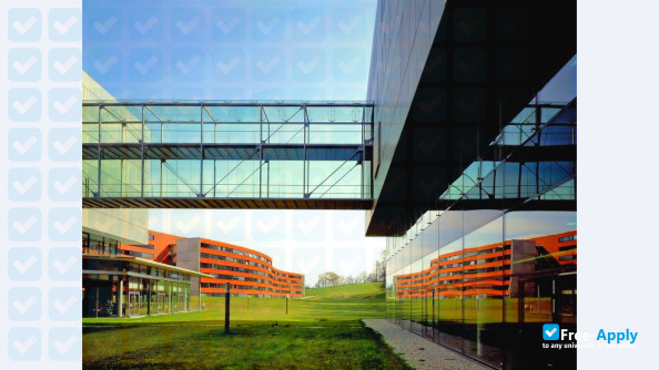 Photo de l’University of Applied Sciences Salzburg #14