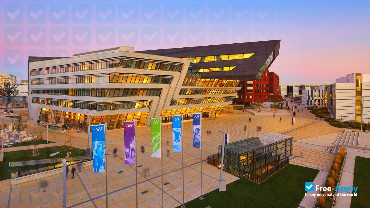 Foto de la Vienna University of Economics and Business #5