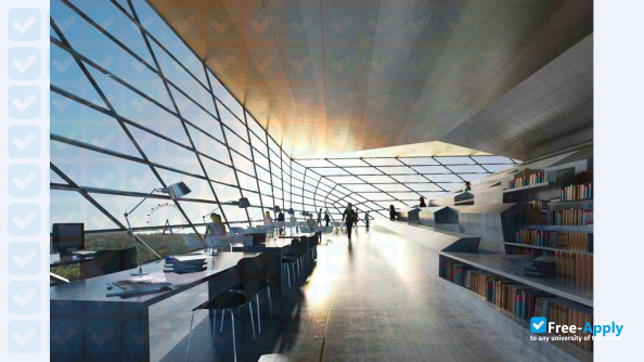 Foto de la Vienna University of Economics and Business #12