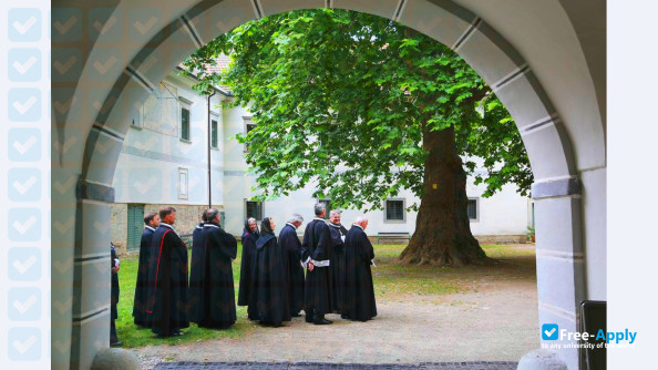 Foto de la International Theological Institute #10