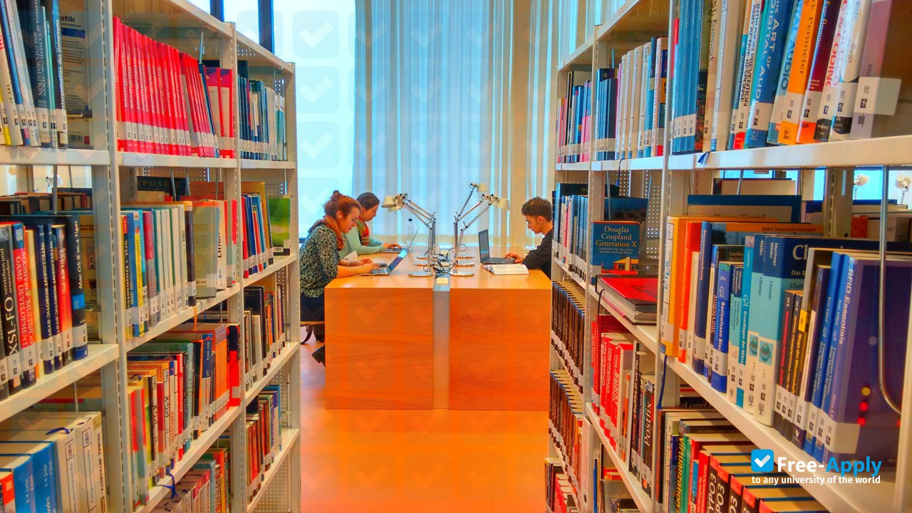 Foto de la University College of Education Upper Austria #2
