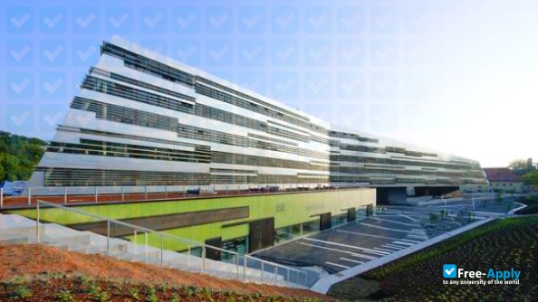 Foto de la The Johannes Kepler University Linz #5
