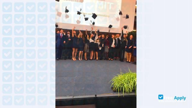 Foto de la University for Health Sciences, Medical Informatics and Technology #1