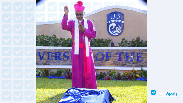 Foto de la University of the Bahamas #2