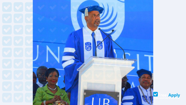 Foto de la University of the Bahamas #4