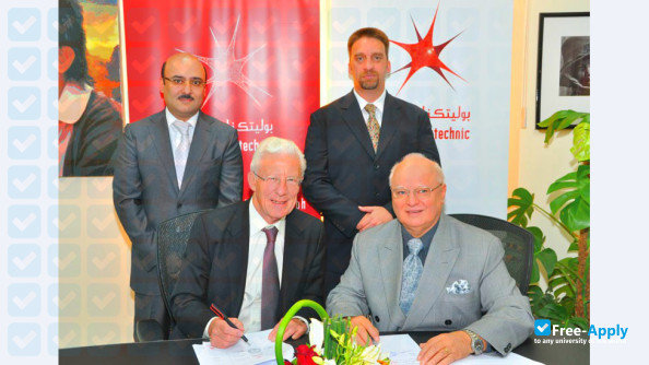 Foto de la Bahrain Polytechnic #3