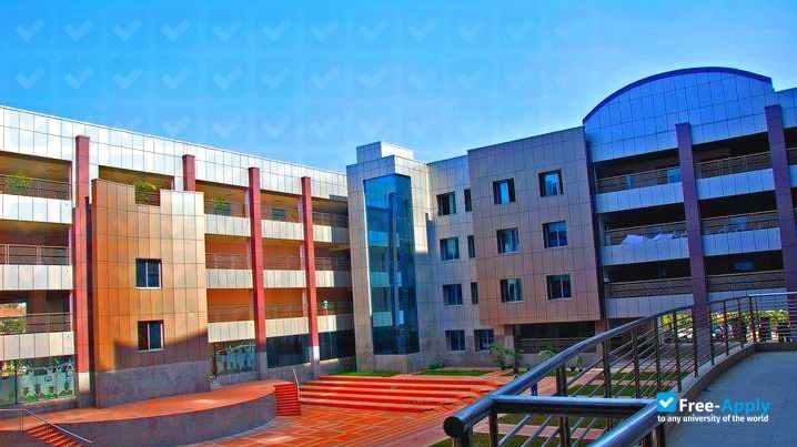 Independent University photo #4
