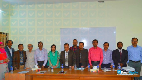 Begum Gulchemonara Trust University photo #7