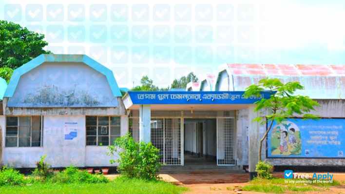 Begum Gulchemonara Trust University photo #8