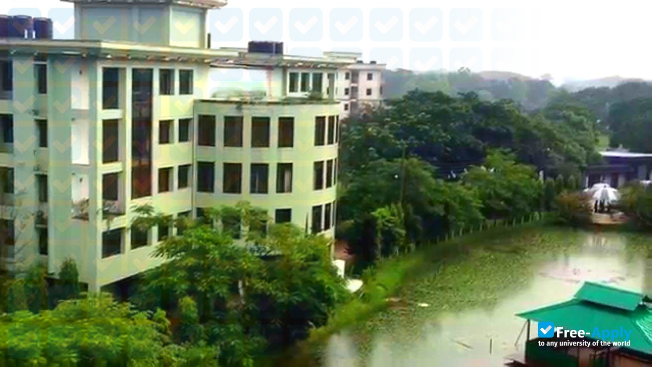 Photo de l’Jatiya Kabi Kazi Nazrul Islam University #9