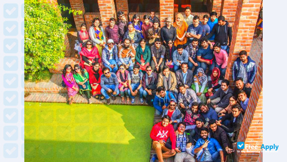 Foto de la State University of Bangladesh #4