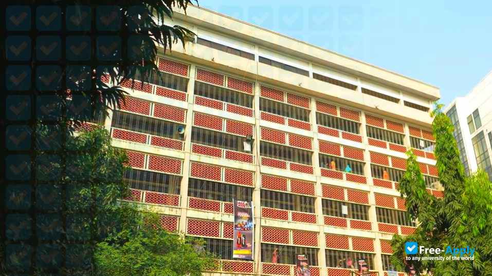 Manarat International University фотография №6