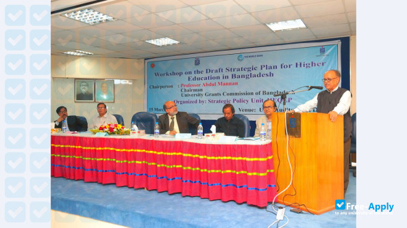 Foto de la Victoria University of Bangladesh #4