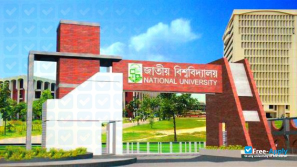 Foto de la National University #8