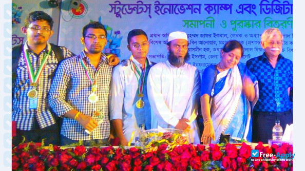 Foto de la North East University Bangladesh #4