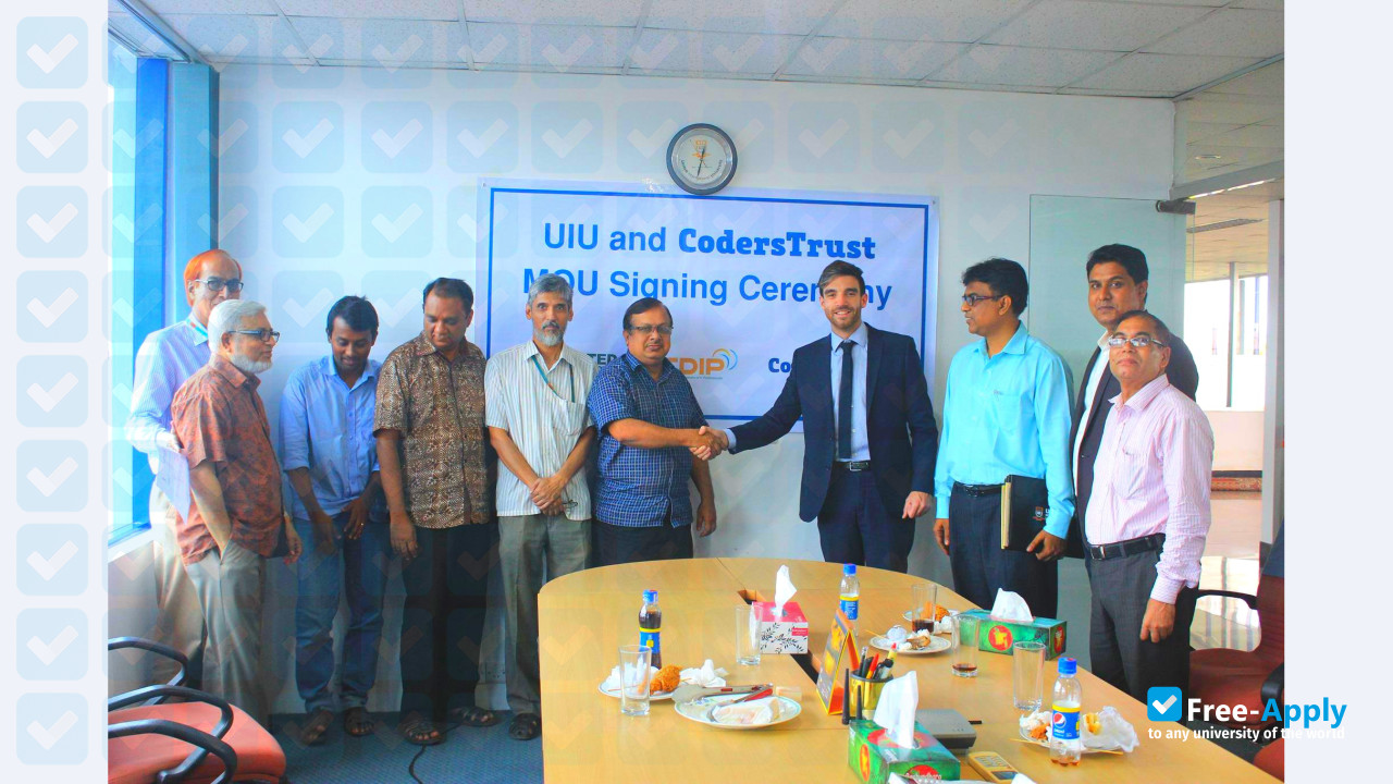 United International University photo #7
