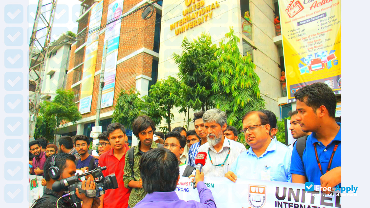 United International University photo #9