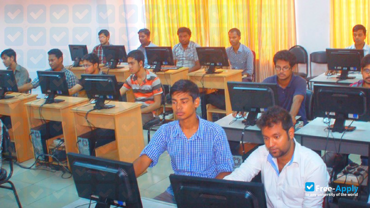 University of Development Alternative photo #9